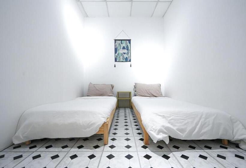 Номер Economy, G Traveler Accommodation Hostel
