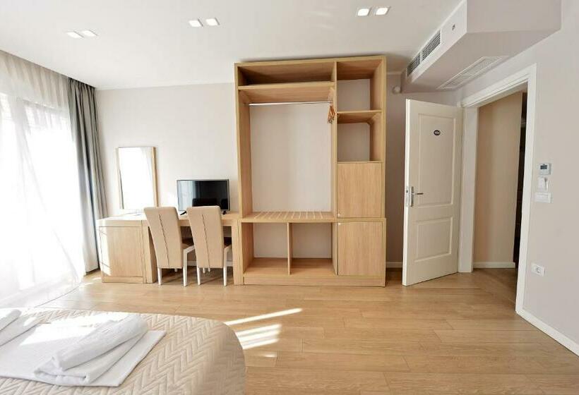 스탠다드 싱글 룸, Alis