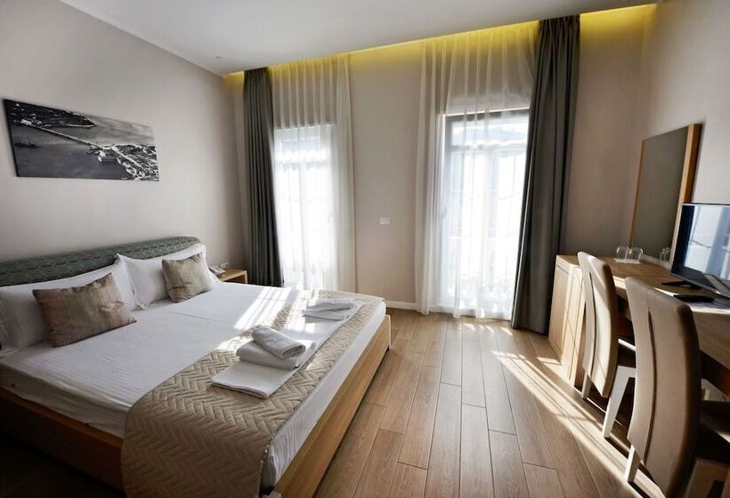 스탠다드 룸, Alis