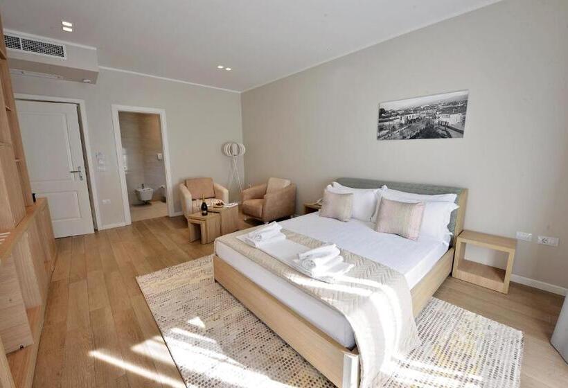 스탠다드 룸, Alis