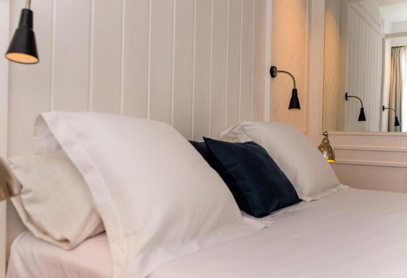 غرفة قياسية مزوَّدة بشُرفة, Grand Hotel Urban
