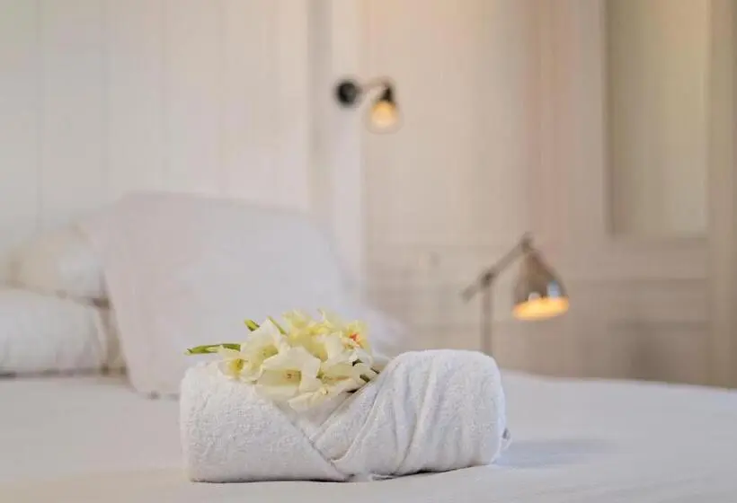 اتاق استاندارد با بالکن, Grand Hotel Urban