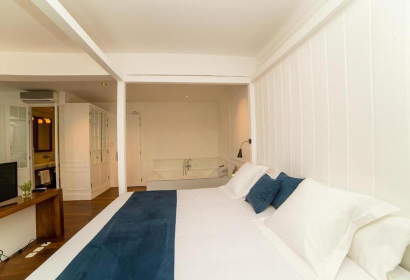 جناح مزود بتراس, Grand Hotel Urban