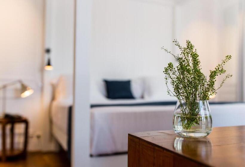 جناح مزود بتراس, Grand Hotel Urban