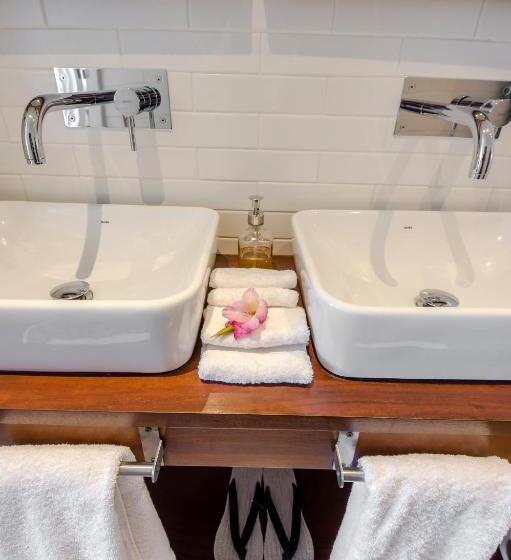 جناح مزود بتراس, Grand Hotel Urban