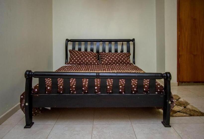 سوییت لوکس, Heras Country Resort