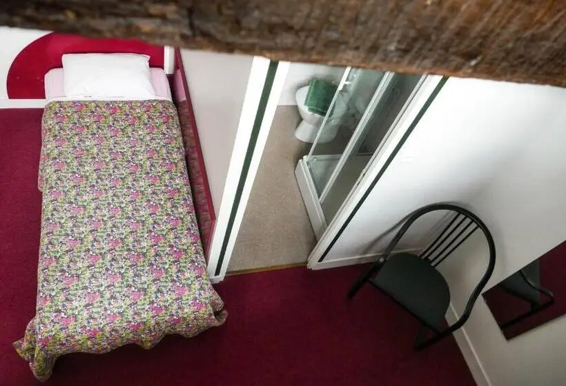 Standard Kolmen Hengen Huone, Hôtel Jean Xxii