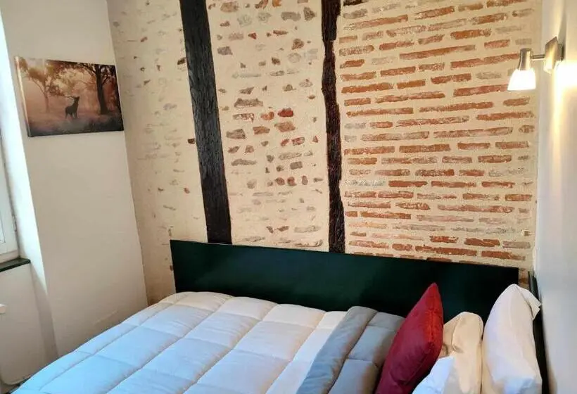 Standard Yhden Hengen Huone, Hôtel Jean Xxii