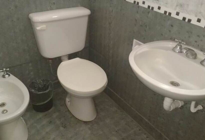 スタンダード4人部屋, Messina