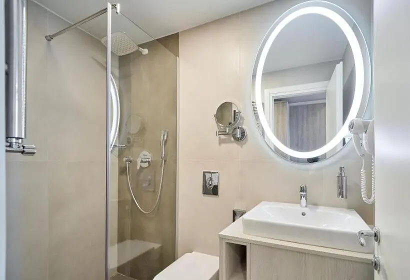 Cameră Superior cu Priveliște către Oraș, Radisson Hotel City Centre Odesa