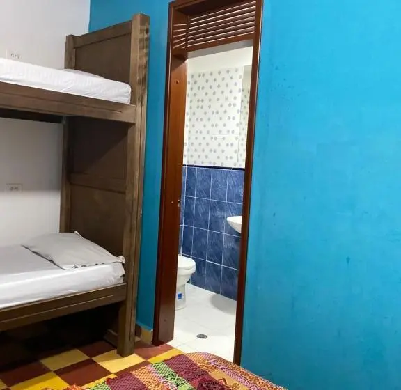 اتاق خانوادگی, Havana Hostel Cali & Dance School
