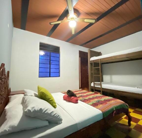 ファミリールーム, Havana Hostel Cali & Dance School