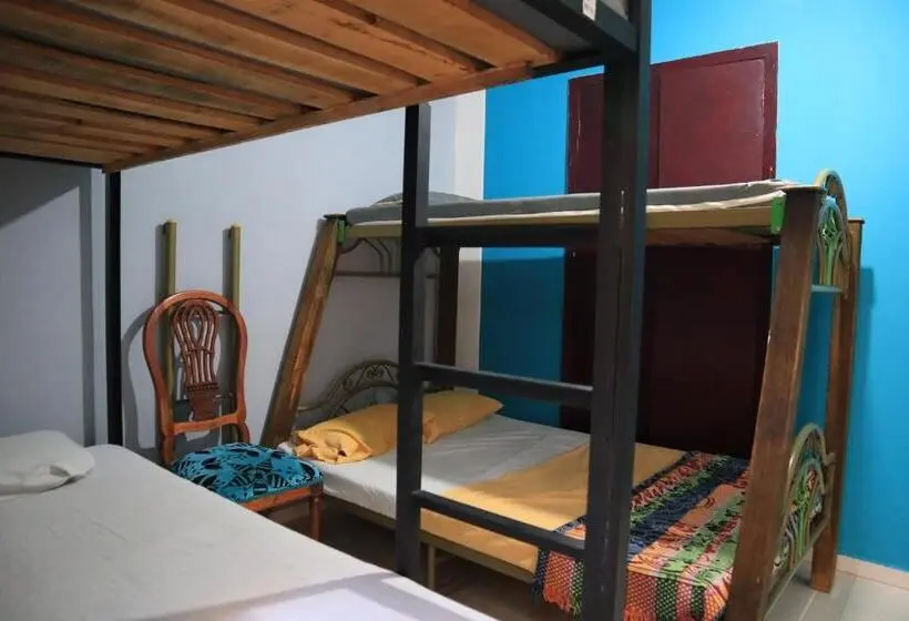 اتاق خانوادگی, Havana Hostel Cali & Dance School