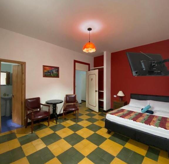 اتاق استاندارد با چشم‌انداز باغ, Havana Hostel Cali & Dance School