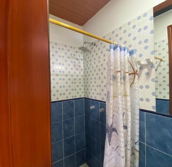 اتاق استاندارد با چشم‌انداز کوهستان, Havana Hostel Cali & Dance School