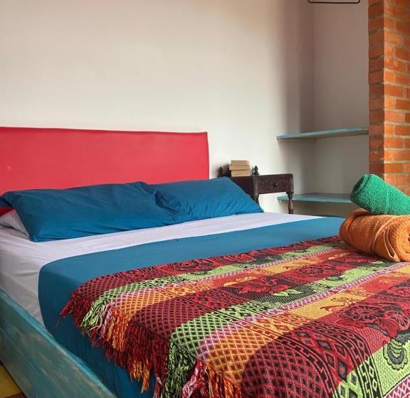 اتاق استاندارد با چشم‌انداز کوهستان, Havana Hostel Cali & Dance School