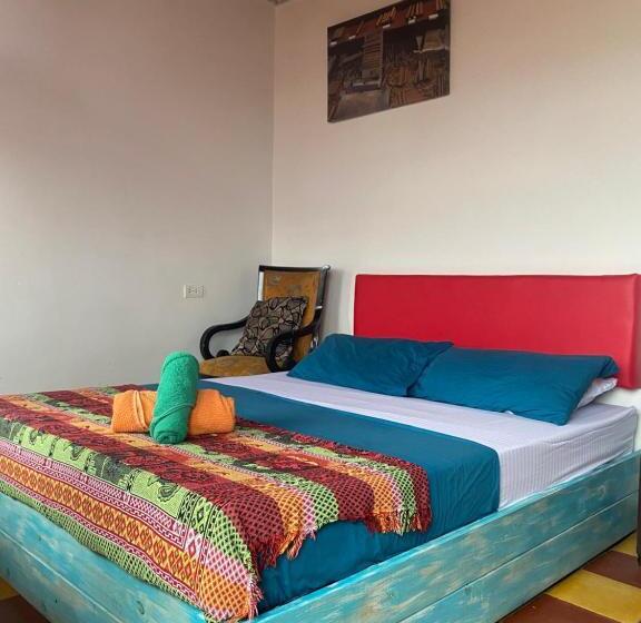 Номер Стандарт Вид на Горы, Havana Hostel Cali & Dance School