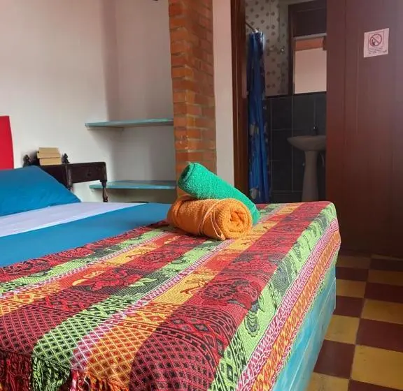 اتاق استاندارد با چشم‌انداز کوهستان, Havana Hostel Cali & Dance School