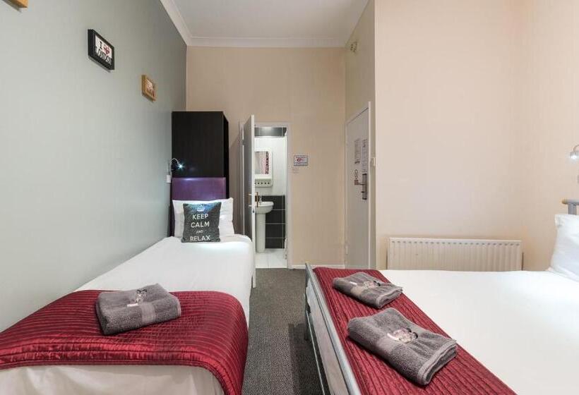 标准三人间, Hellenic