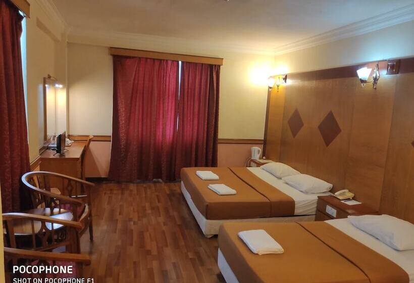 חדר משפחתי דלוקס, Flora Place