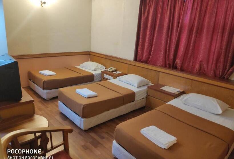 חדר סטנדרט לשלושה, Flora Place