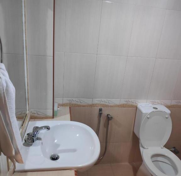 חדר דלוקס, Flora Place