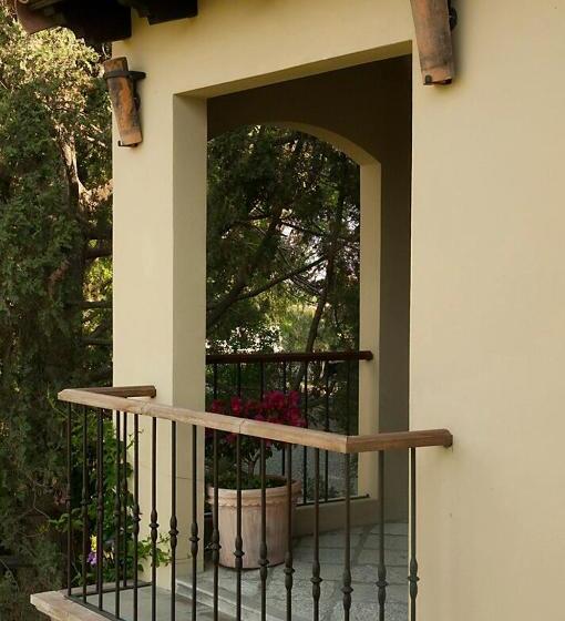 סוויטה עם מרפסת, La Santísima Trinidad