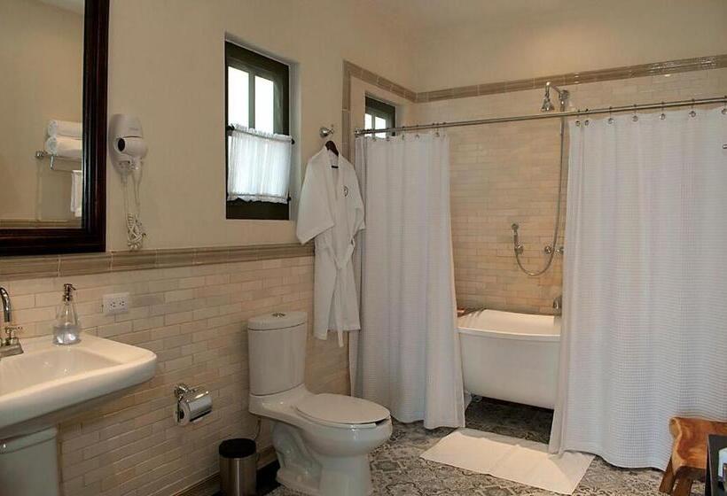 סוויטה, La Santísima Trinidad