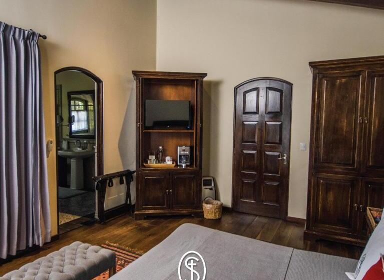 סוויטה, La Santísima Trinidad