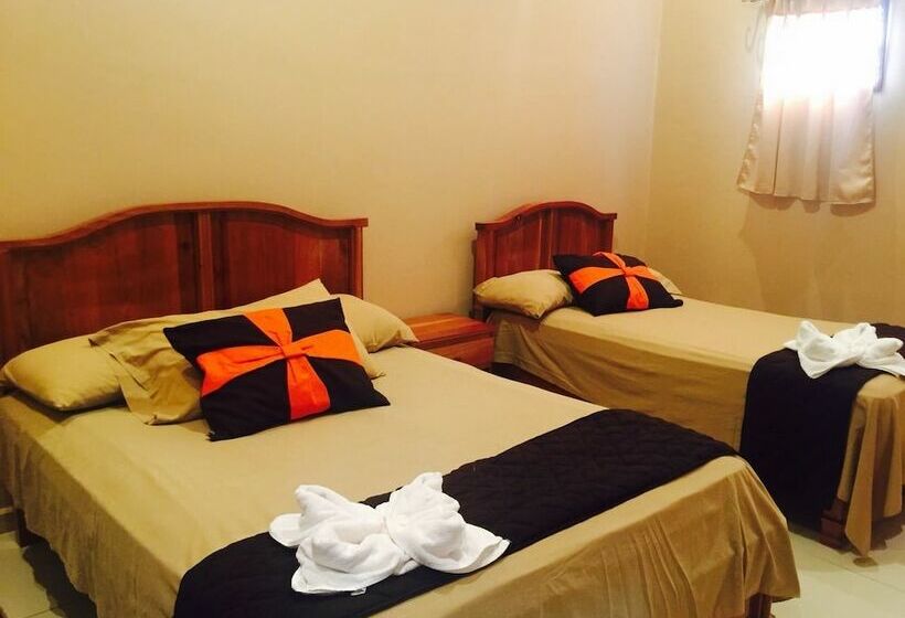 اتاق استاندارد سه نفره, San Sebastian