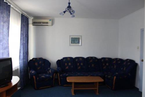 스위트, Zhovtnevyi