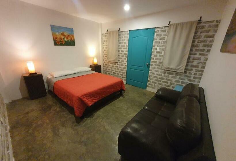 غرفة قياسية, The Upcycled Hostel Huacachina