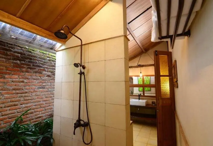 Deluxe Zimmer Kingsize Bett, Desa Alamanis Resort Villa