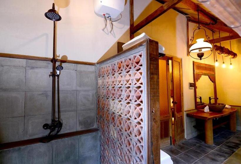 스탠다드 룸 킹사이즈 침대, Desa Alamanis Resort Villa