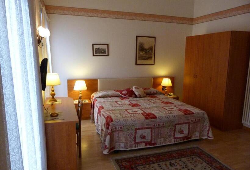 חדר משפתחתי סופריור, Ai Tre Ponti