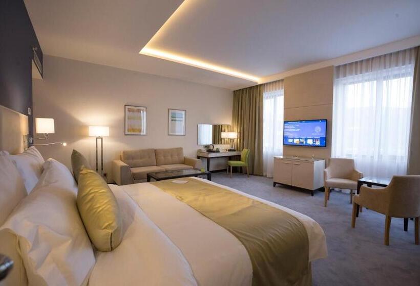 سوییت خانوادگی, Ararat Resort Tsaghkadzor