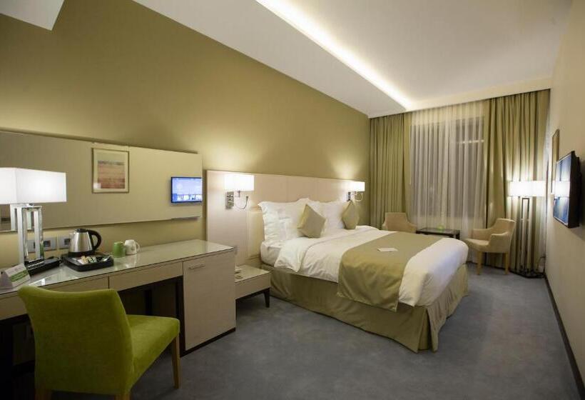 اتاق سوپریور چهار تخته, Ararat Resort Tsaghkadzor