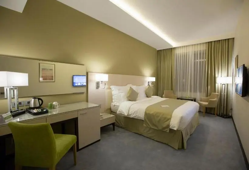 اتاق سوپریور چهار تخته, Ararat Resort Tsaghkadzor