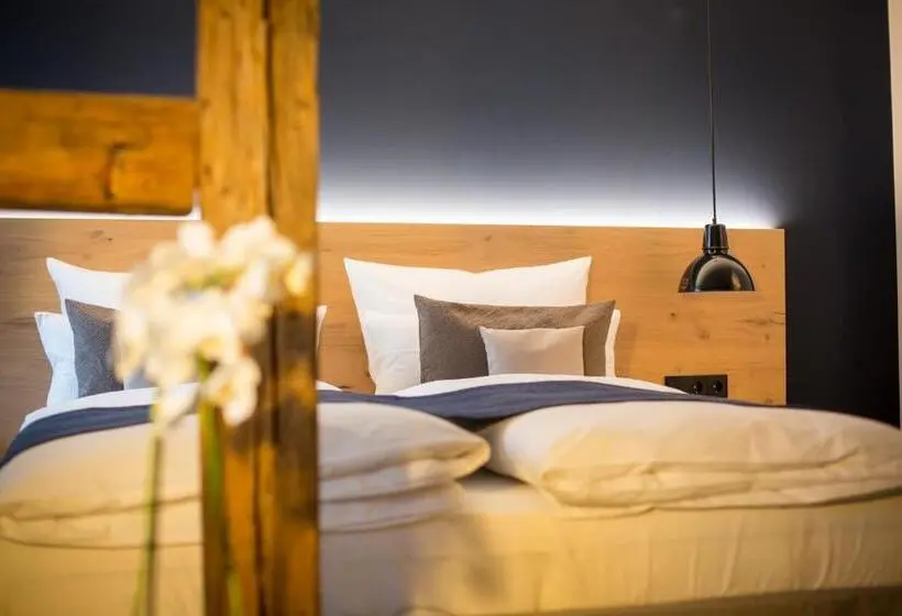 Standard-huone, Bischoffs