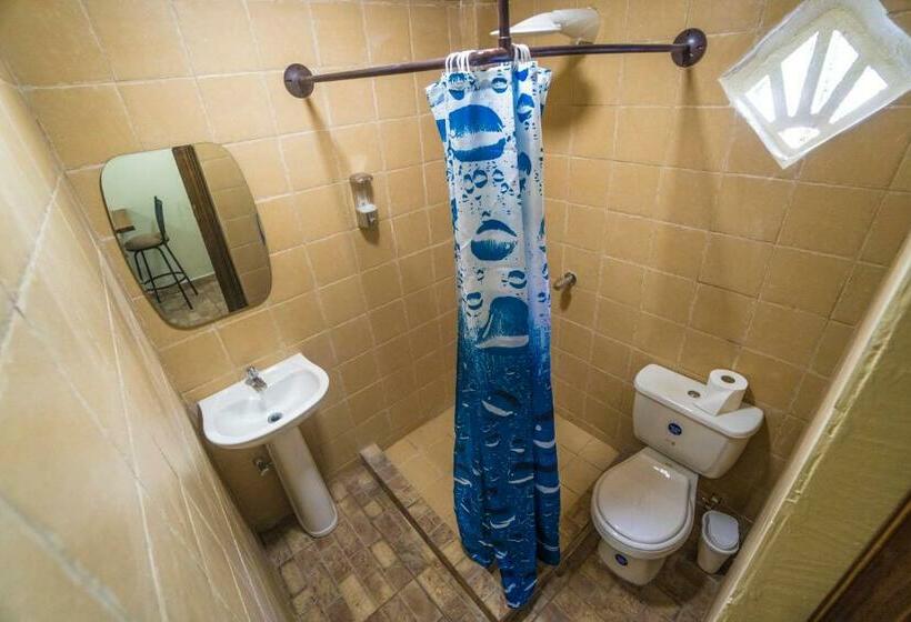 디럭스 스튜디오, Las Hamacas