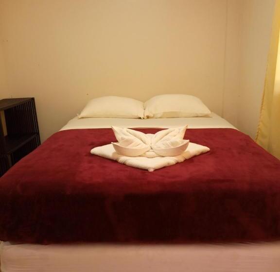 디럭스 스튜디오, Las Hamacas