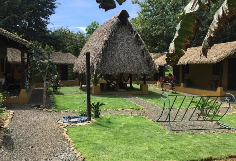 디럭스 스튜디오, Las Hamacas