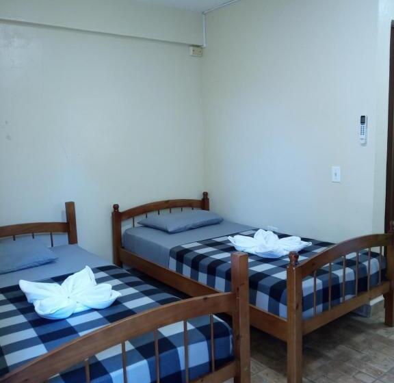 디럭스 스튜디오, Las Hamacas