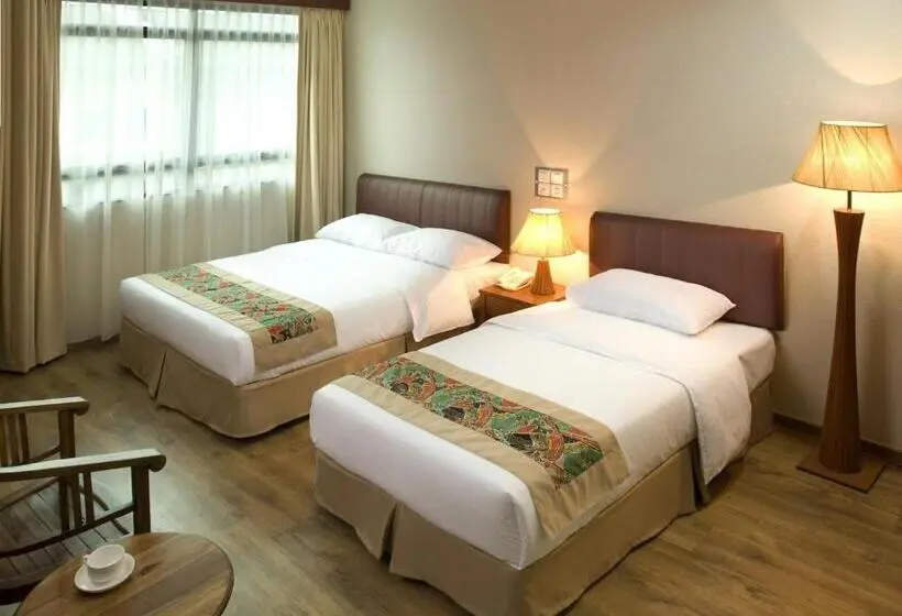 Superior Kolmen Hengen Huone, Muarar 99