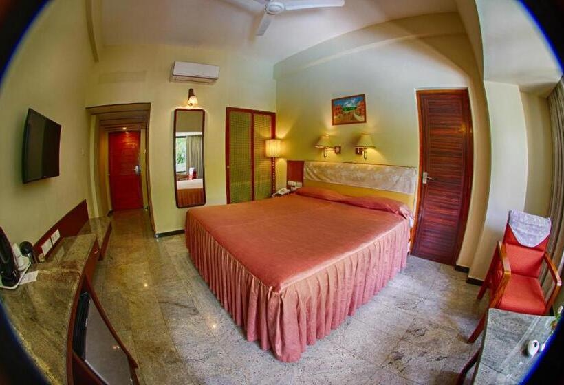 デラックスルーム, Parisutham