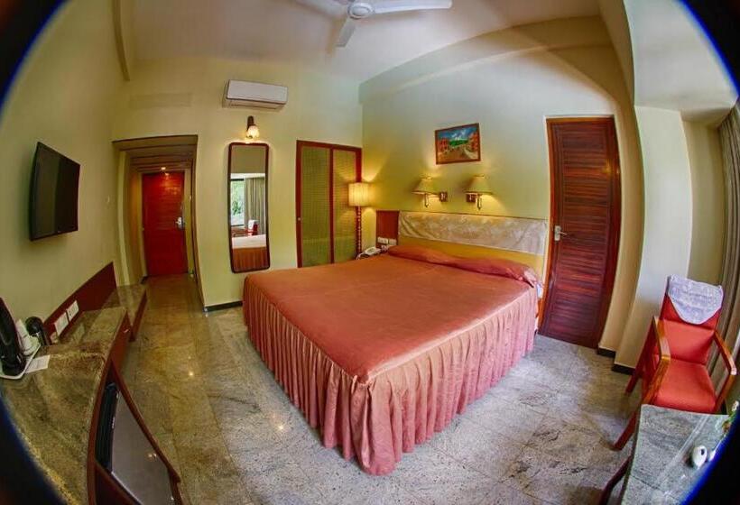 デラックスルーム, Parisutham