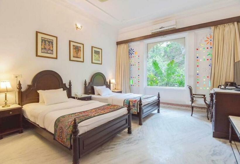 اتاق سوپریور, Raj Kuber