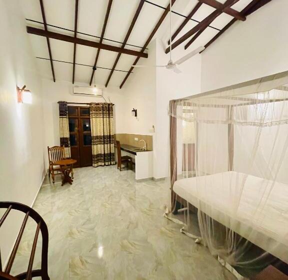 Standard Room with Balcony, Riverwood Villa