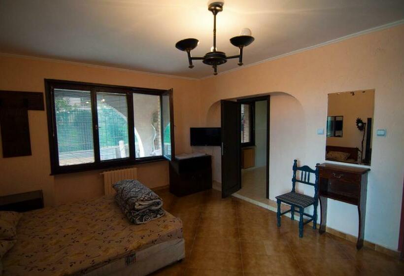 חדר סטנדרט, Snow Heaven