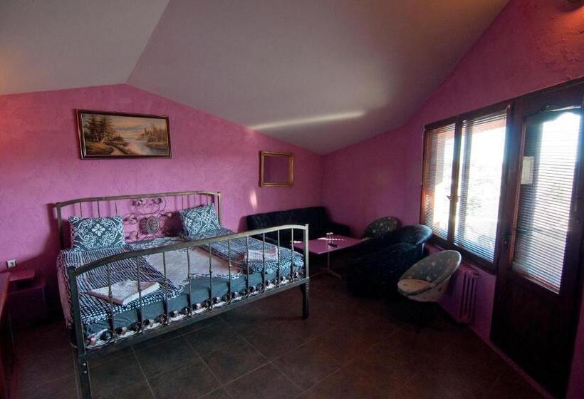 חדר סטנדרט, Snow Heaven